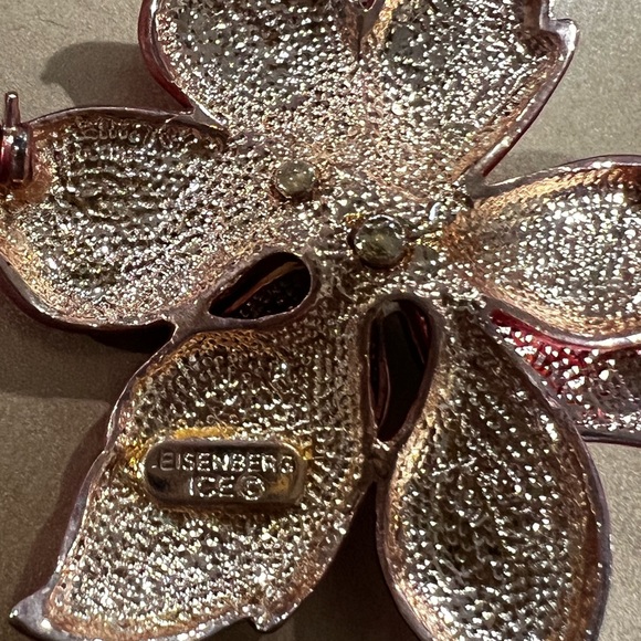 Eisenberg Ice Vintage/New Red metallic Poinsettia pin - Picture 7 of 9